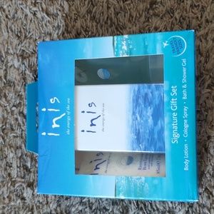 Inis signature gift set